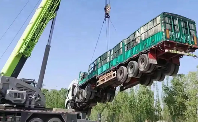 通河道路脱困救援案例